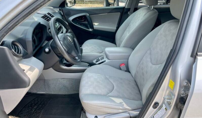 2011 Toyota RAV4 full