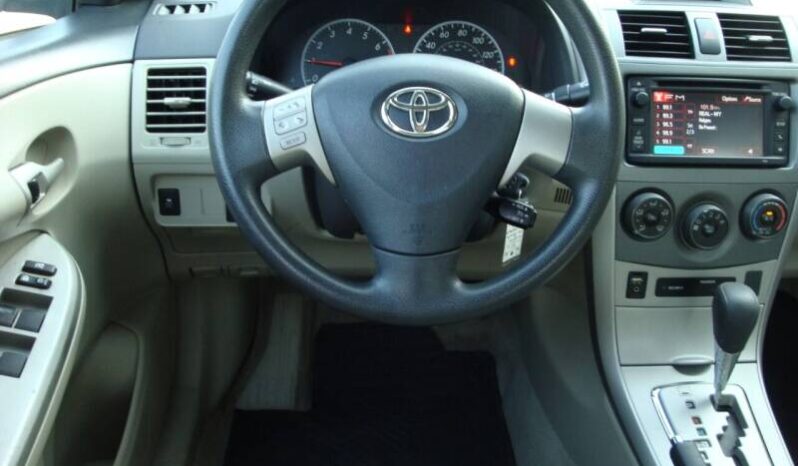 2013 Toyota Corolla full