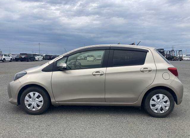 2015 Toyota Vitz full