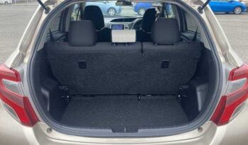 2015 Toyota Vitz full