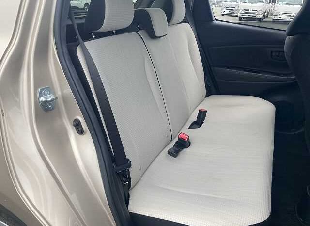 2015 Toyota Vitz full
