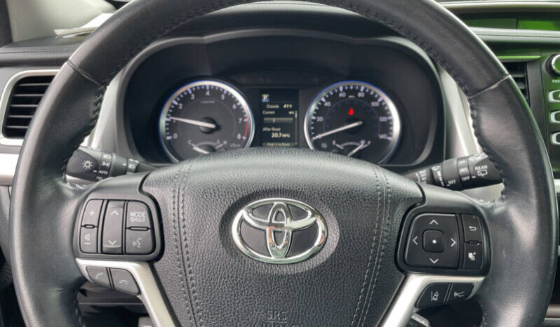 2017 Toyota Highlander full