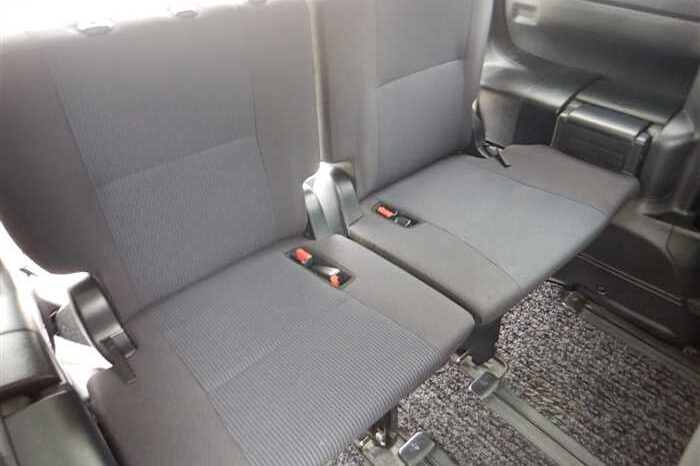 2017 Toyota Noah full