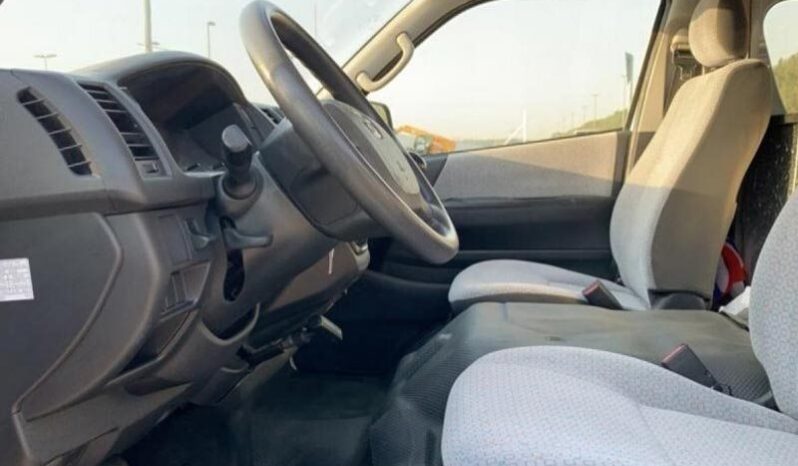 2017 Toyota Hiace full