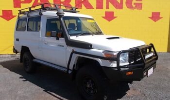 2015 Toyota Land cruiser 10 Seats full