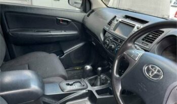 2014 Toyota Hilux SR (4X4) full