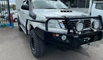 2014 Toyota Hilux SR (4X4) full