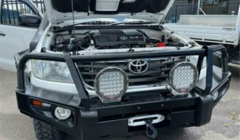 2014 Toyota Hilux SR (4X4) full