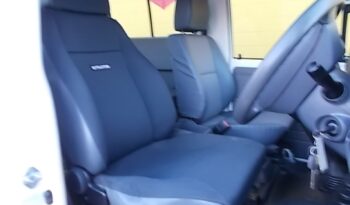 2015 Toyota Land cruiser 10 Seats full