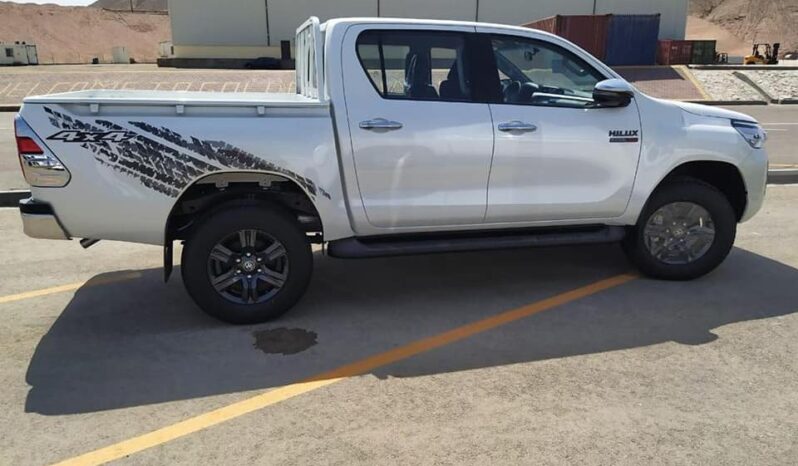 2021 Toyota Hilux SR5 full