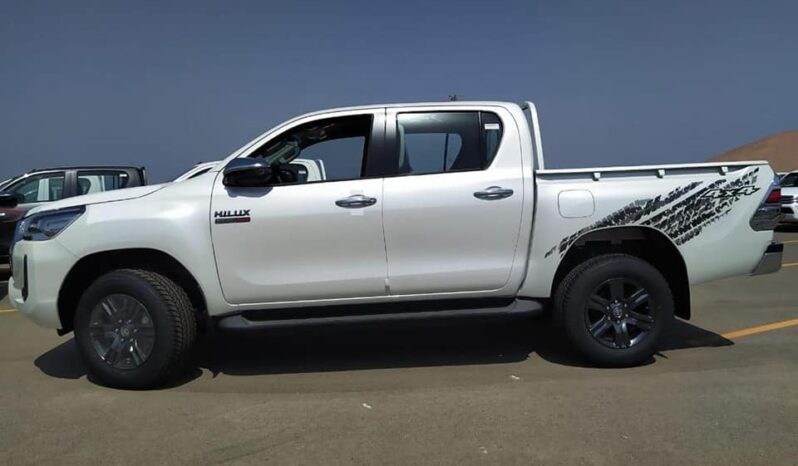 2021 Toyota Hilux SR5 full