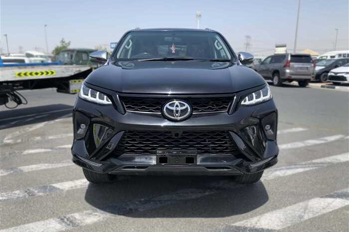 2019 Toyota Fortuner full