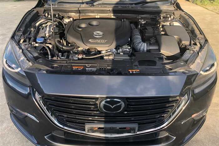 2017 Mazda Axela full