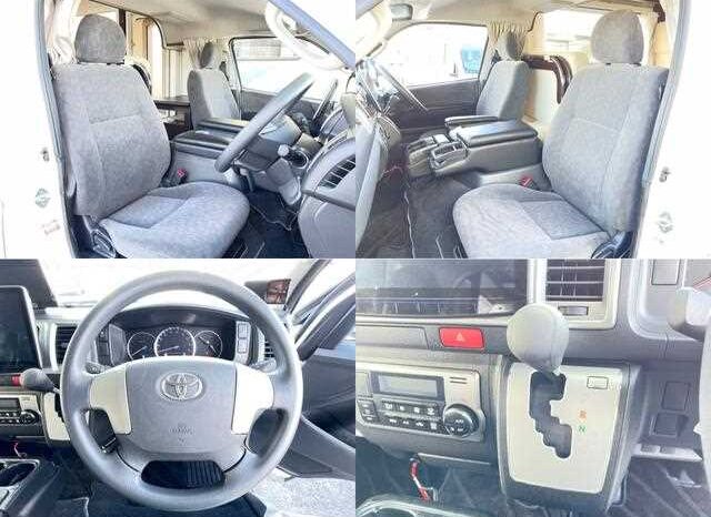 2017 Toyota Hiace Wagon full