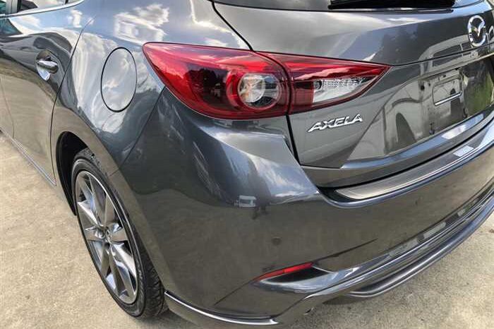 2017 Mazda Axela full