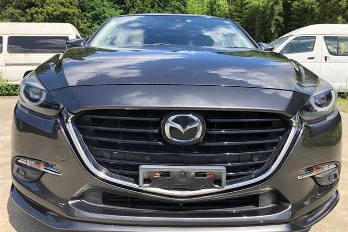 2017 Mazda Axela full