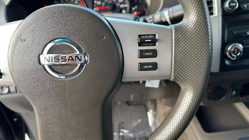 2014 Nissan Frontier full