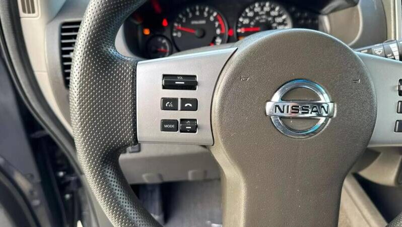 2014 Nissan Frontier full