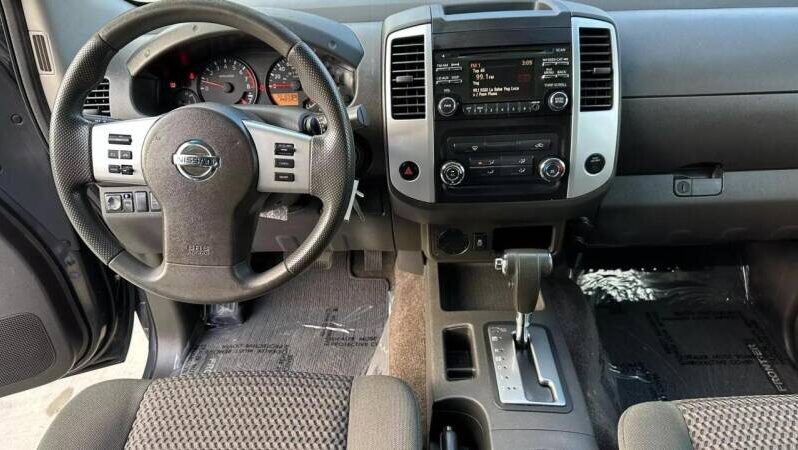 2014 Nissan Frontier full