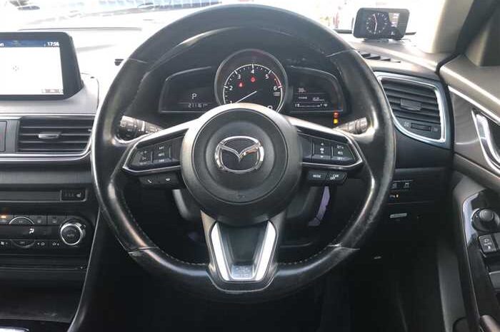 2017 Mazda Axela full