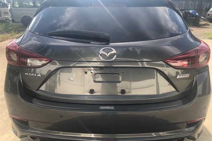2017 Mazda Axela full