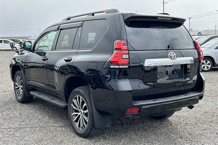 2018 Toyota Land Cruiser Prado full