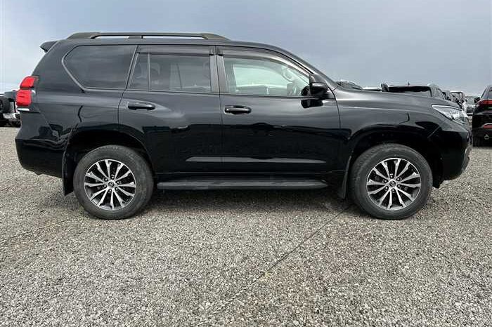 2018 Toyota Land Cruiser Prado full
