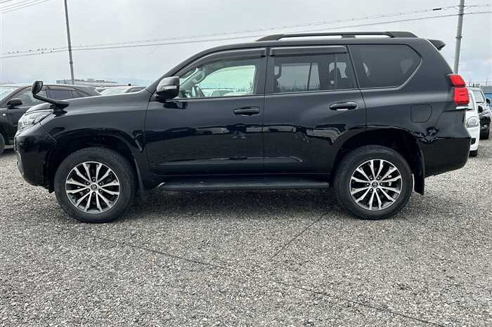 2018 Toyota Land Cruiser Prado full