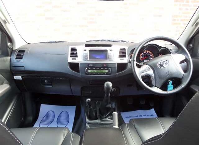 2014 Toyota Hilux full