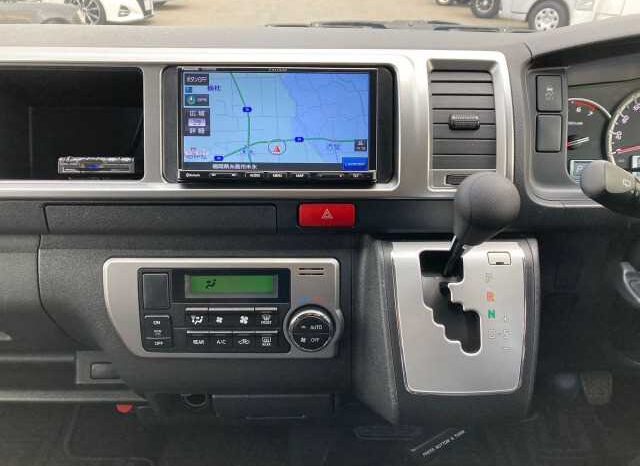 2017 Toyota Hiace full
