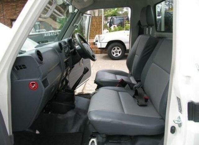 2014 Toyota Land Cruiser Single Cab full