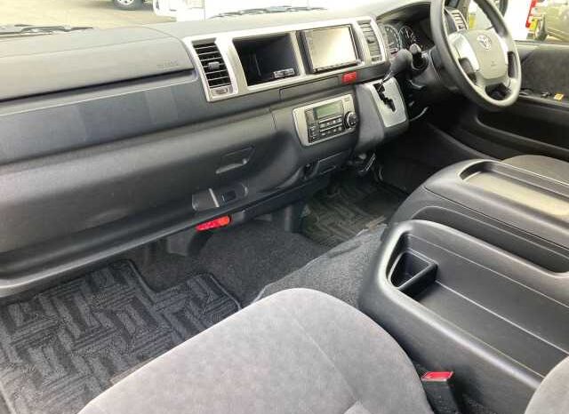 2017 Toyota Hiace full