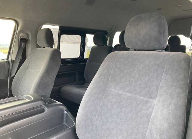 2017 Toyota Hiace full