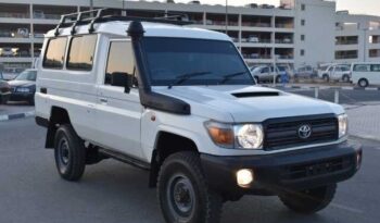 2015 TOYOTA LAND CRUISER 10 seats full