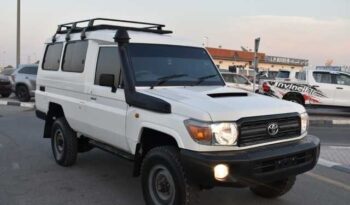 2015 TOYOTA LAND CRUISER 10 seats full