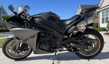 2014 Yamaha YZF R1 full