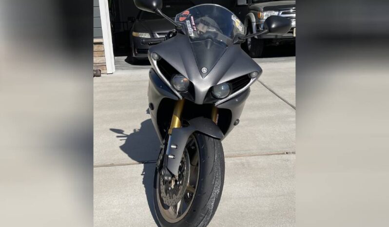 2014 Yamaha YZF R1 full