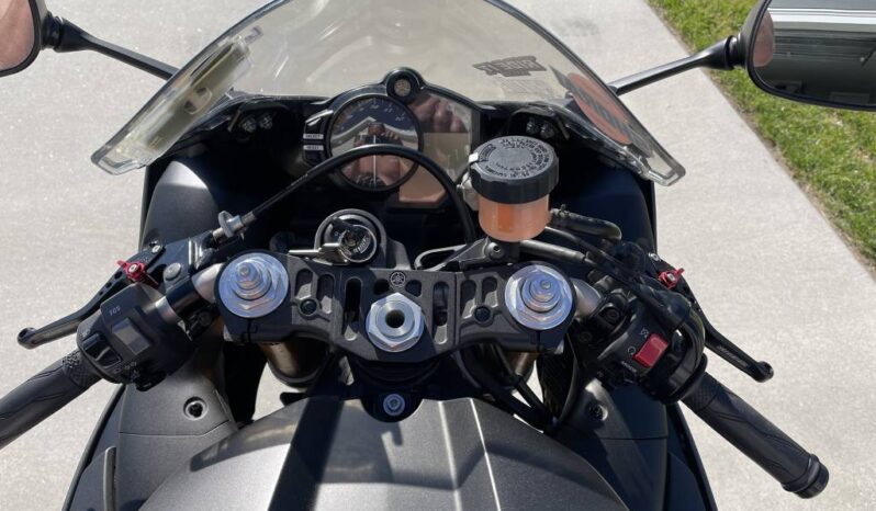 2014 Yamaha YZF R1 full