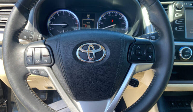 2015 Toyota Highlander full