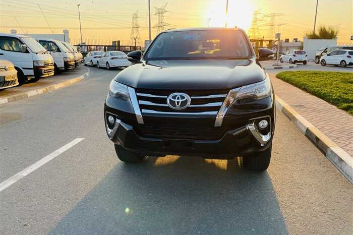 2015 Toyota Fortuner full