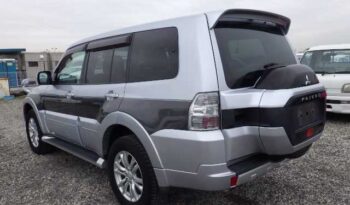2015 Mitsubishi Pajero full
