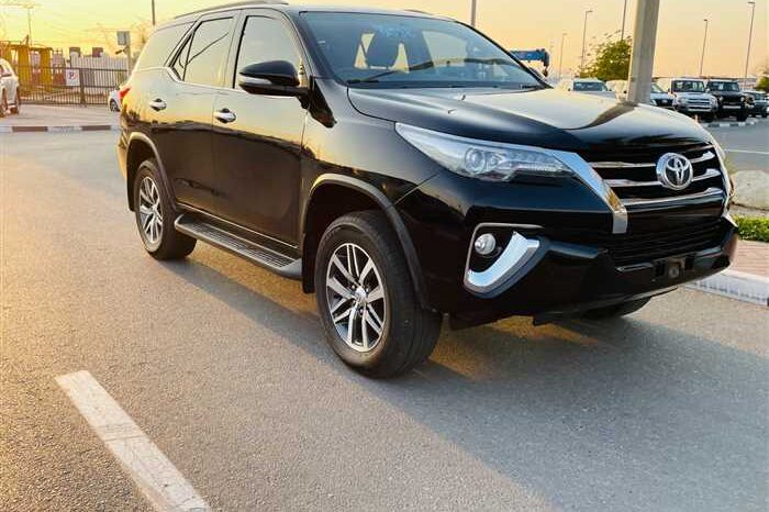 2015 Toyota Fortuner full