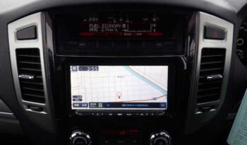 2015 Mitsubishi Pajero full