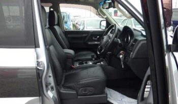 2015 Mitsubishi Pajero full