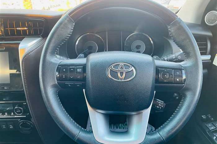 2015 Toyota Fortuner full