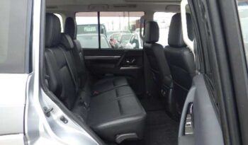 2015 Mitsubishi Pajero full
