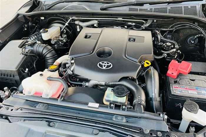 2015 Toyota Fortuner full