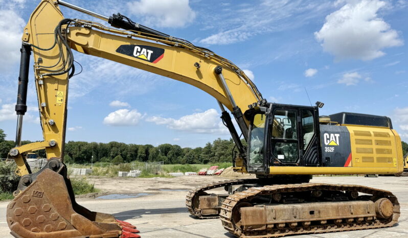 2015 Caterpillar 352FL full