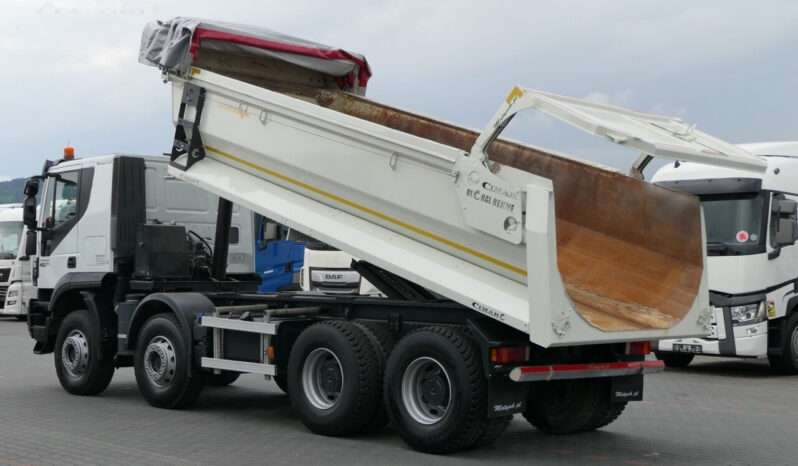 TIPPER IVECO TRAKKER 450 full