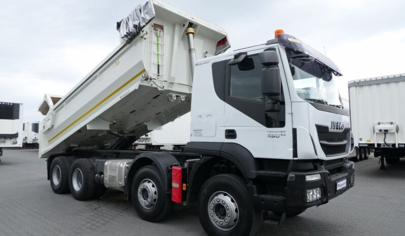 TIPPER IVECO TRAKKER 450 full